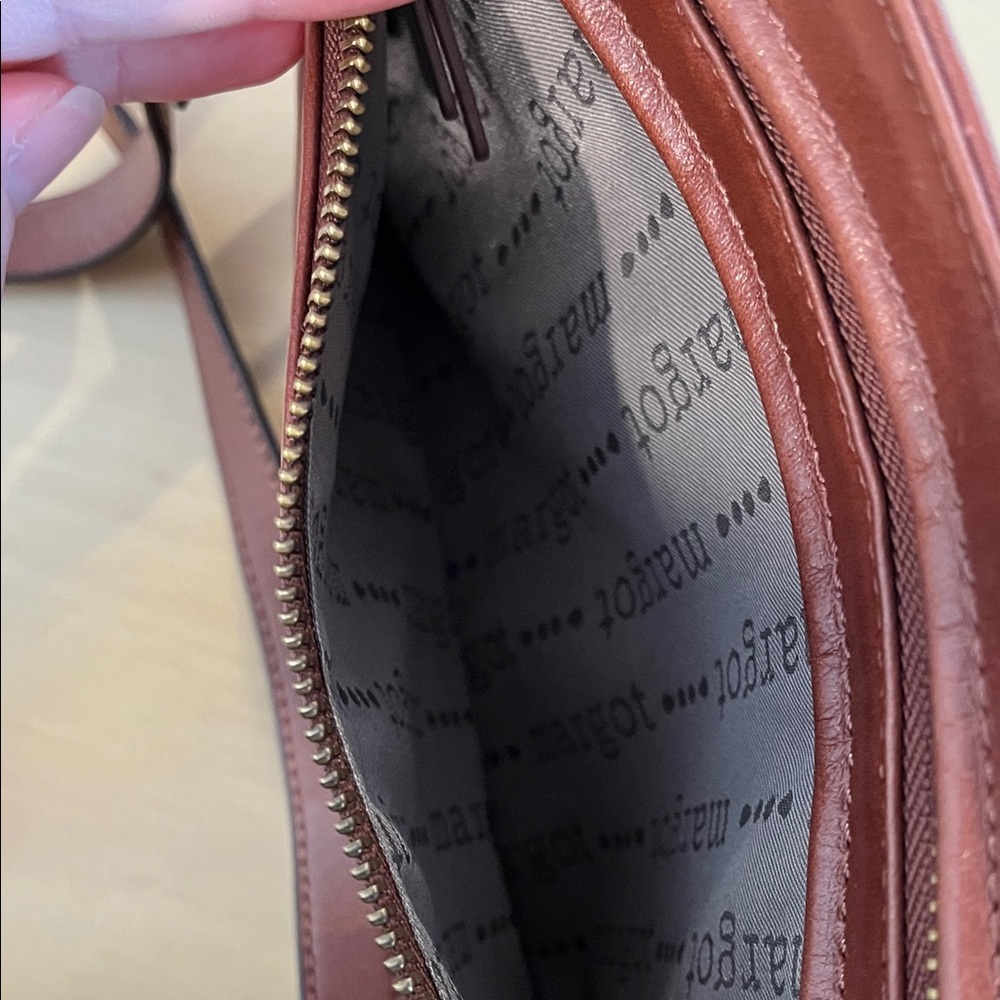 Classic Brown Purse - Picture 2 of 6